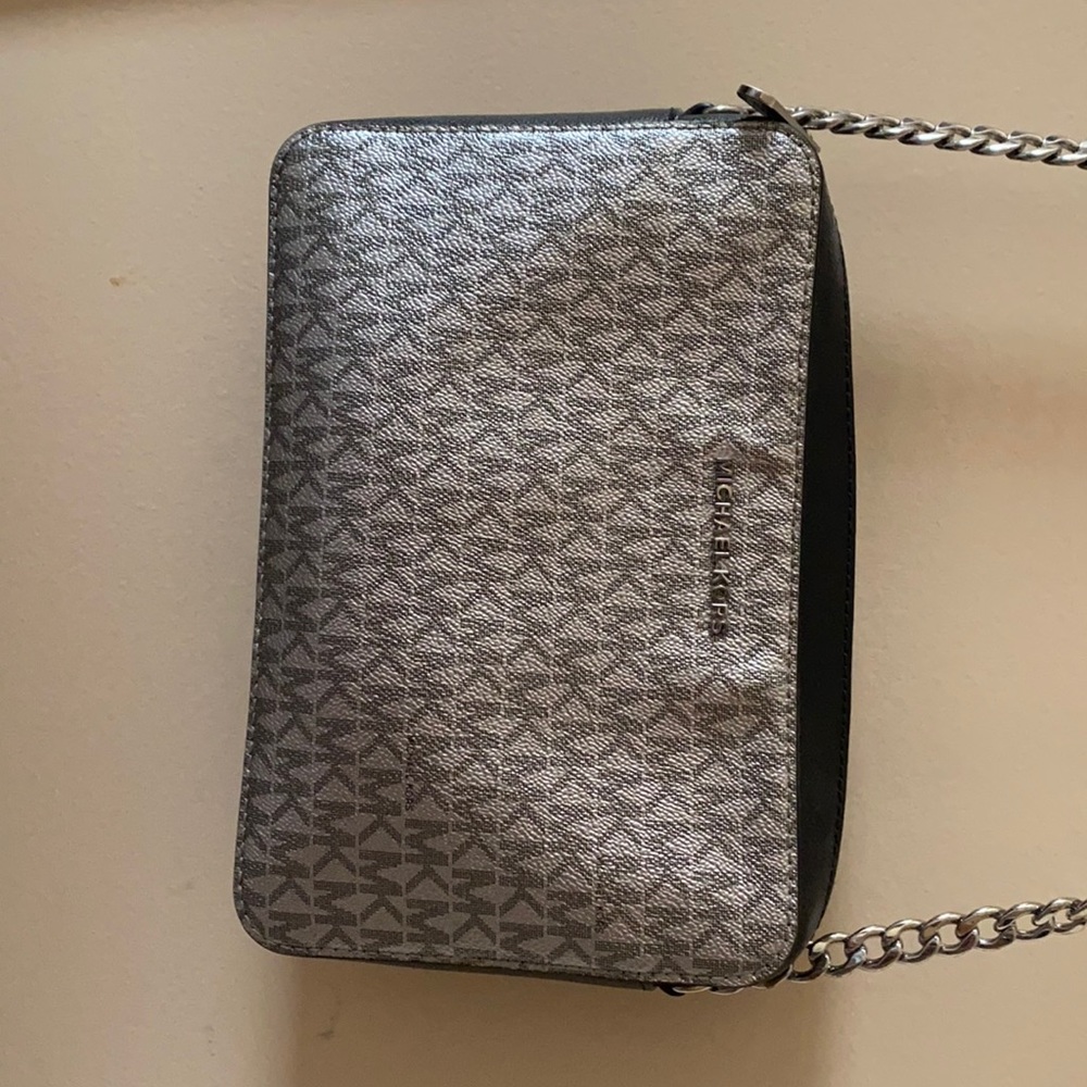 Michael kors crossbody purse